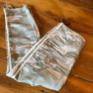 Mother cropped frayed camouflage pants